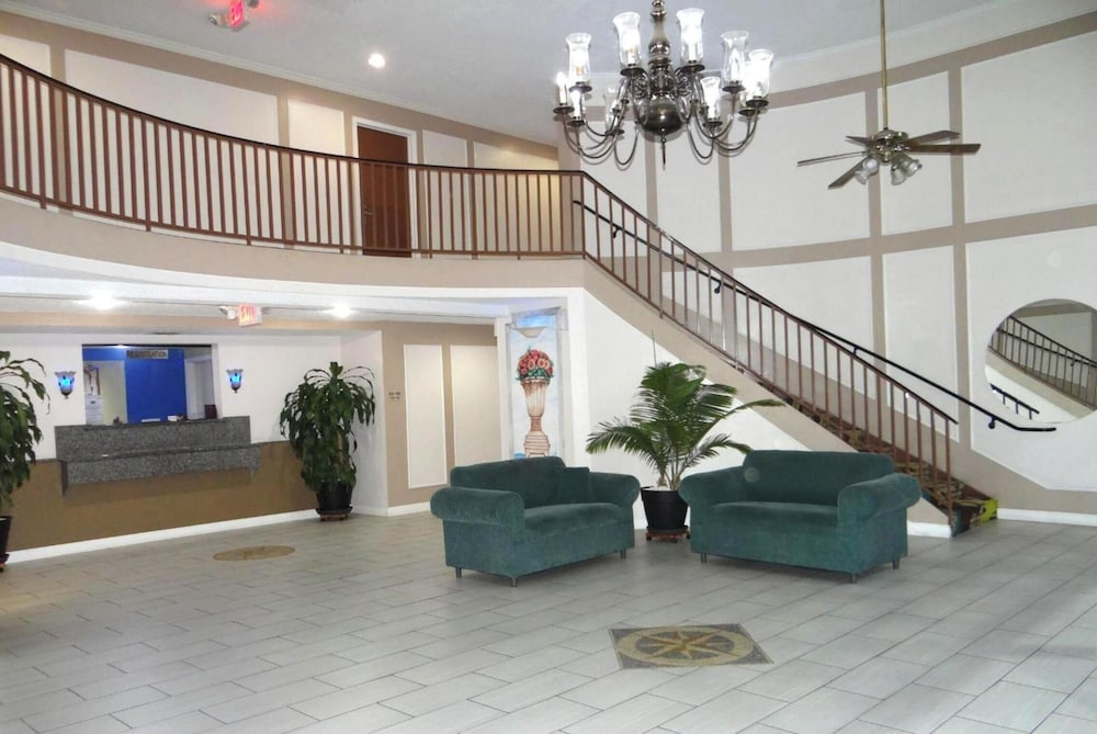 Regency Inn & Suites Houston East I 10 11/52