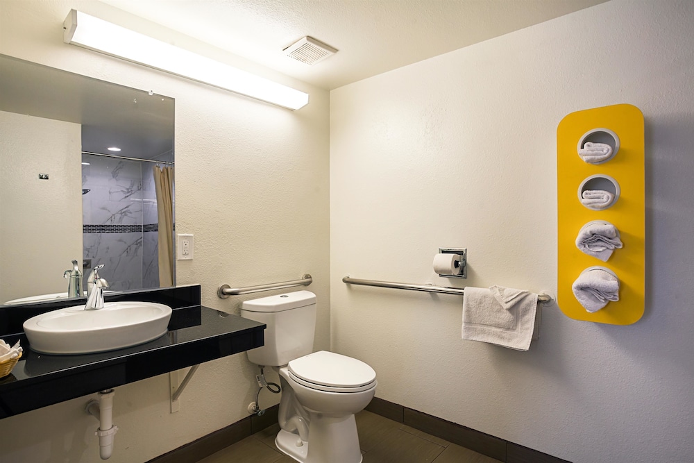 Motel6 Ventura, CA - Downtown 28/33