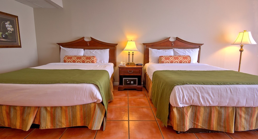 Tidelands Caribbean Hotel and Suites 19/62