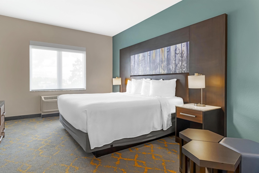 Standard, King Bed