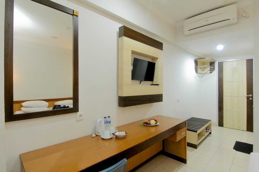 University Hotel 47/47