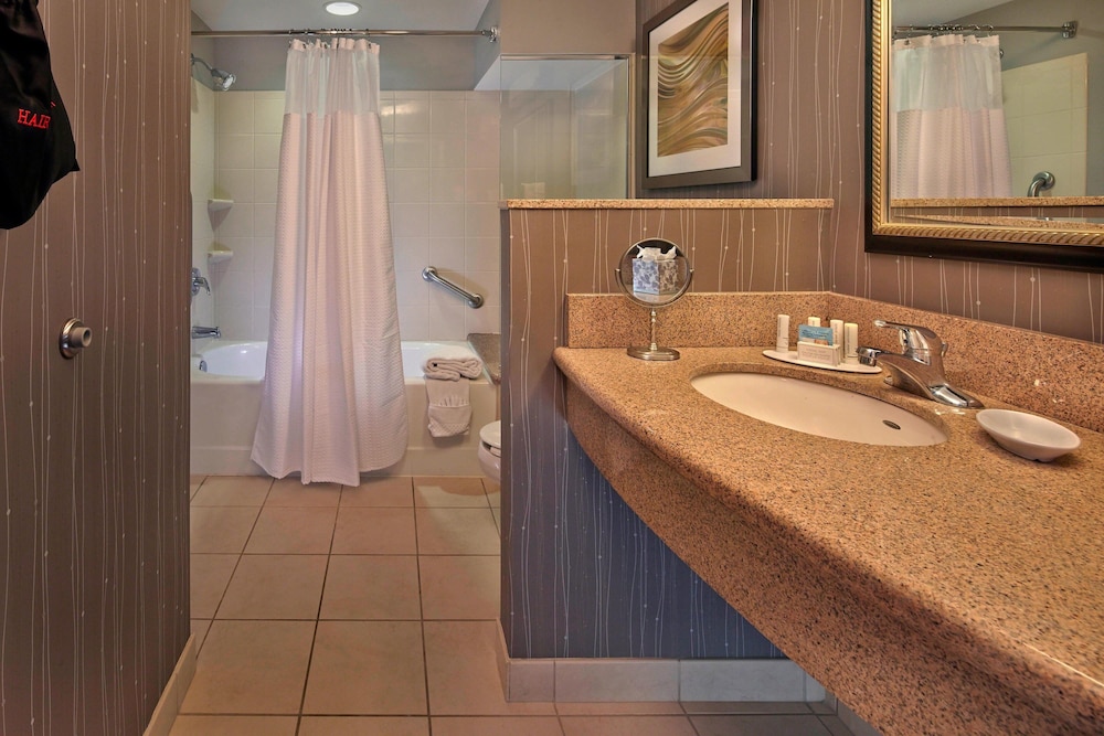 Courtyard by Marriott St. Petersburg Downtown 18/64
