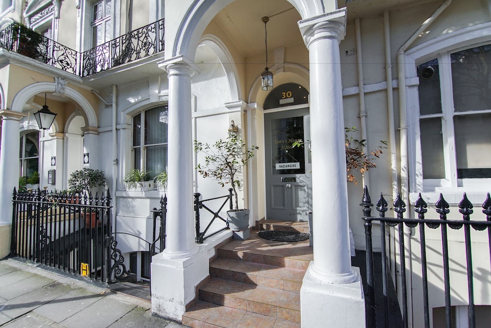 Tony's House Hotel in LONDON