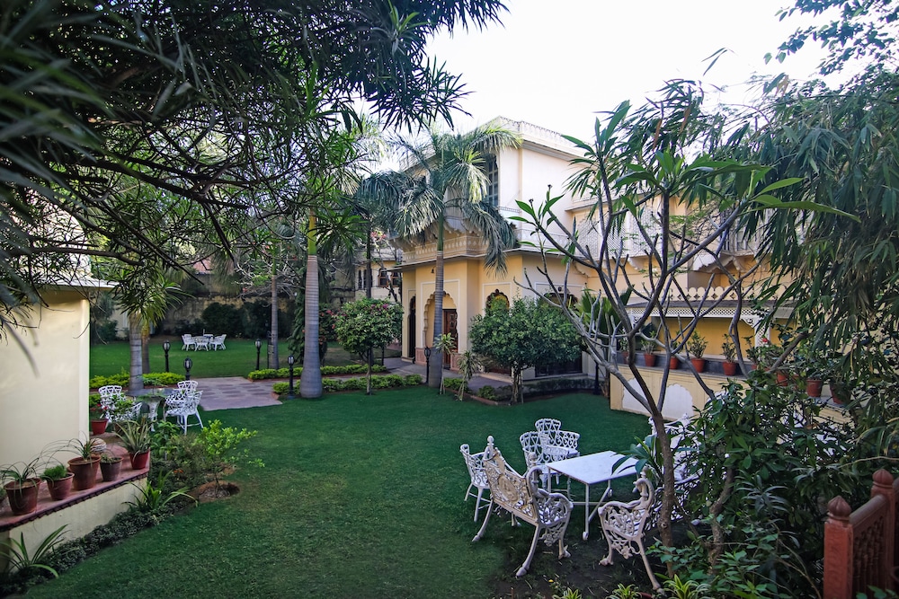 ALSISAR HAVELI 66/73