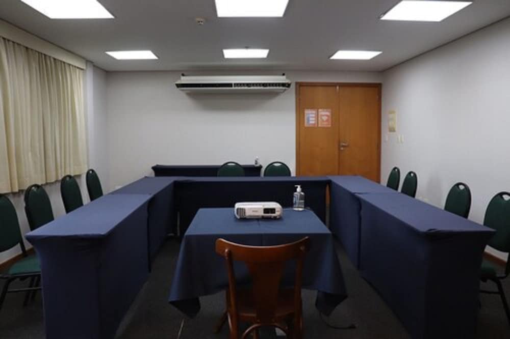 Hotel Express Vieiralves 43/50