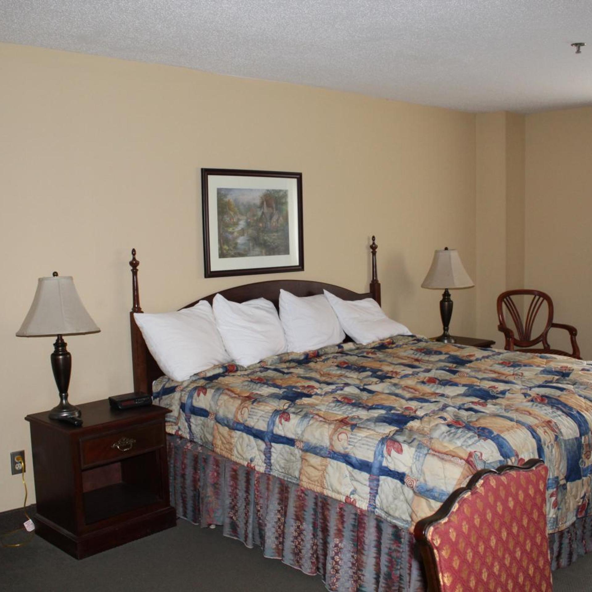 غرفة ديلوكس، Americas Best Value Inn Springfield - Mansion View 2/10