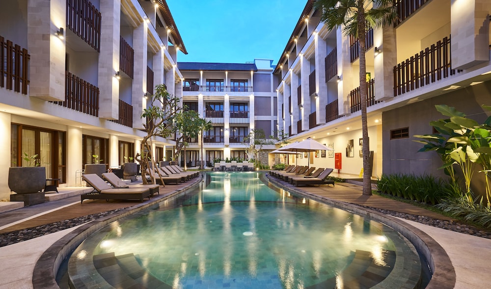 Grand La Walon Hotel 7/66