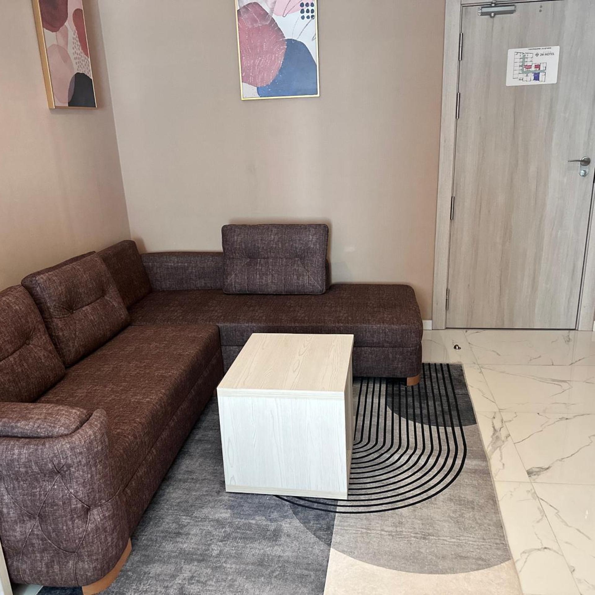 2H Hotel 42/61