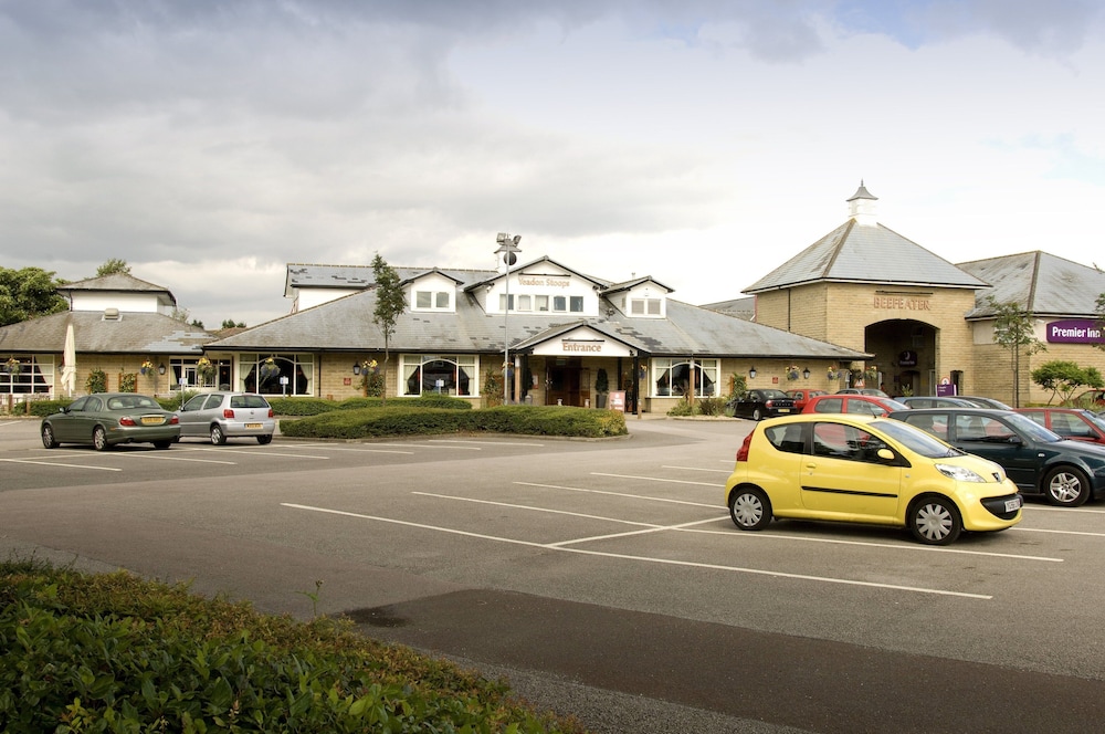 Premier Inn Leeds / Bradford Airport 37/41