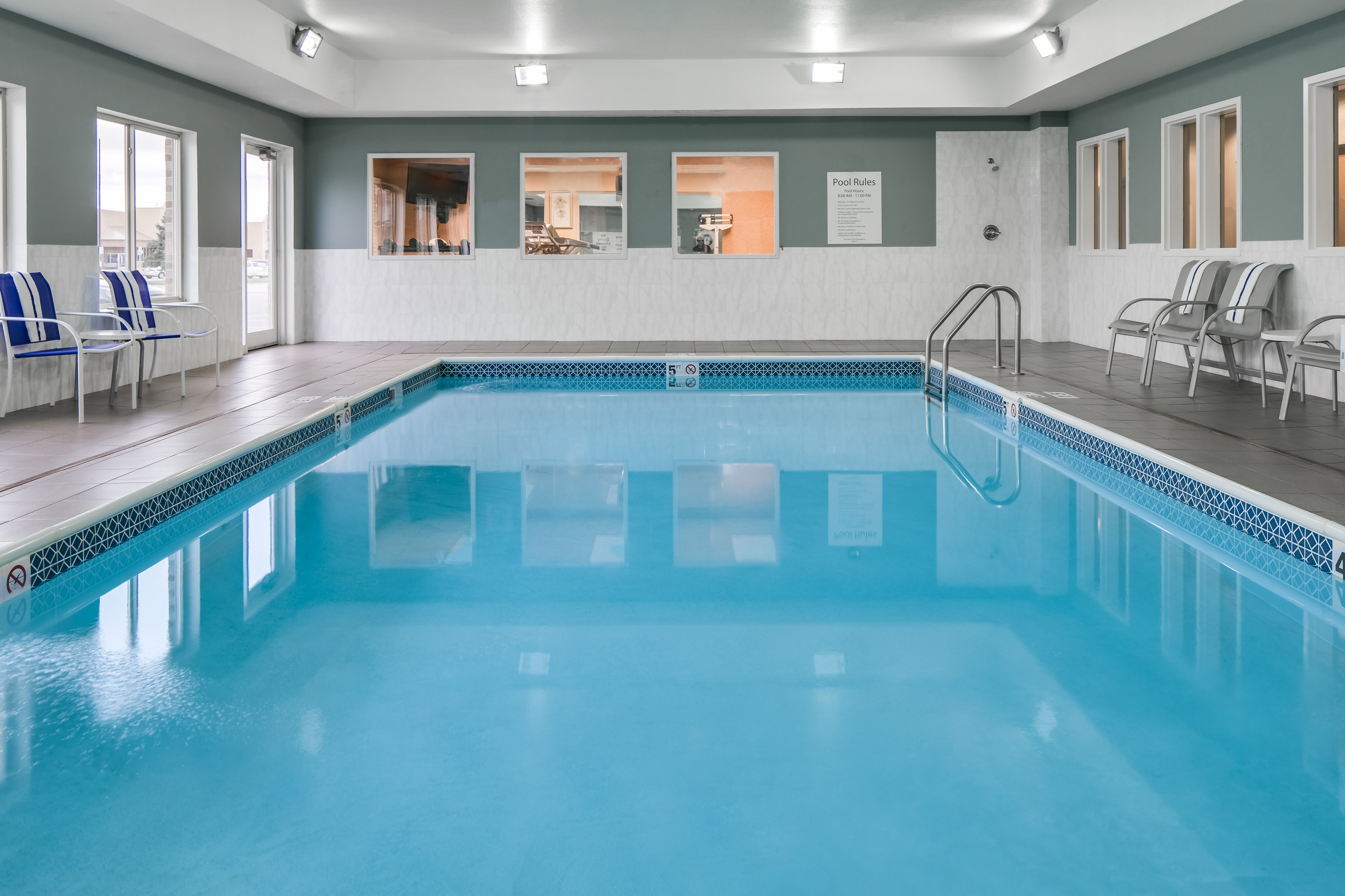 Holiday Inn Express Hotel Suites Clinton 25/50