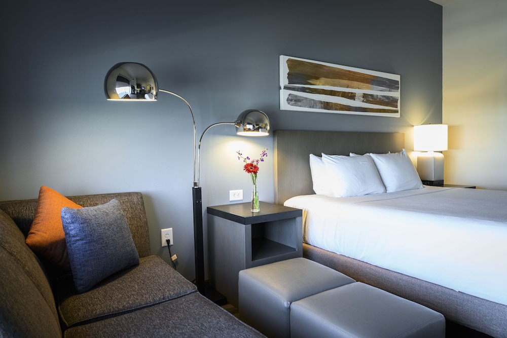 Hyatt House Indianapolis / Fishers 33/68