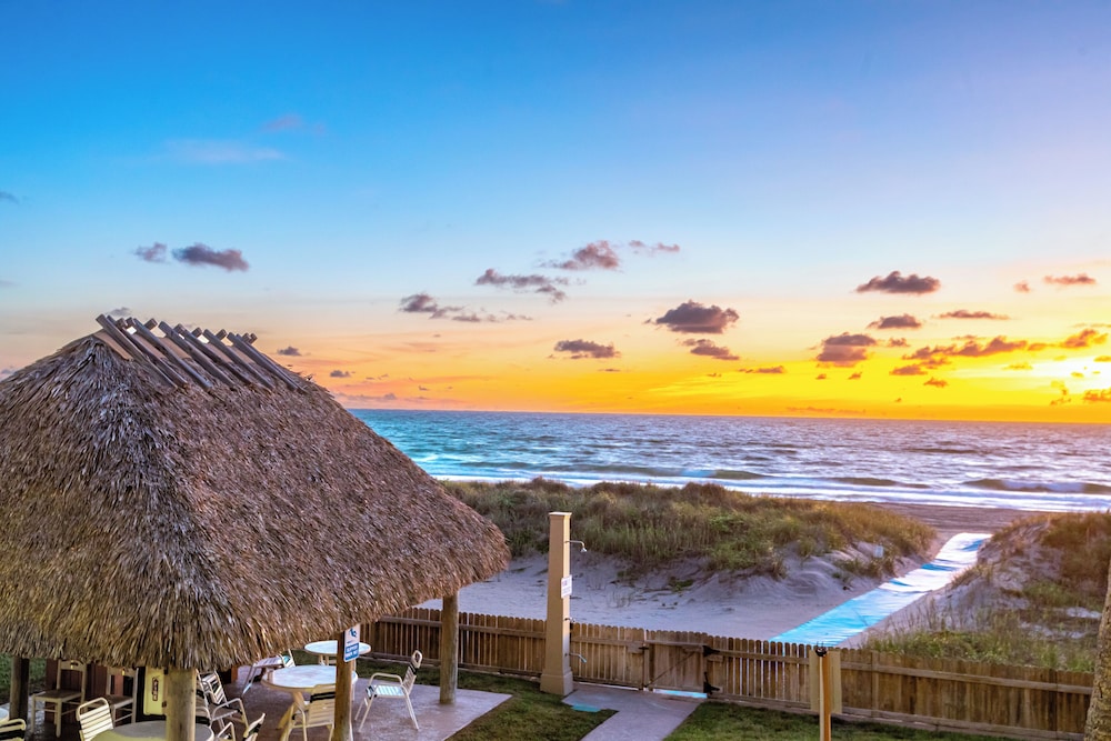 Emerald Seas Deerfield Beach Club 19/39