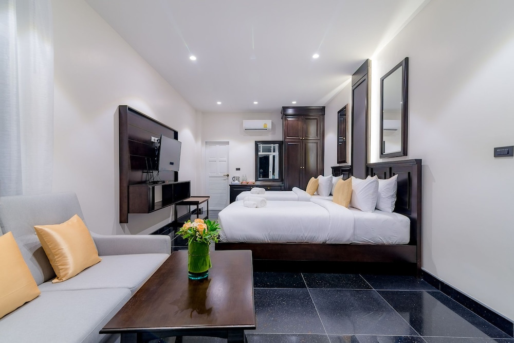 T Villas Huahin 8/29