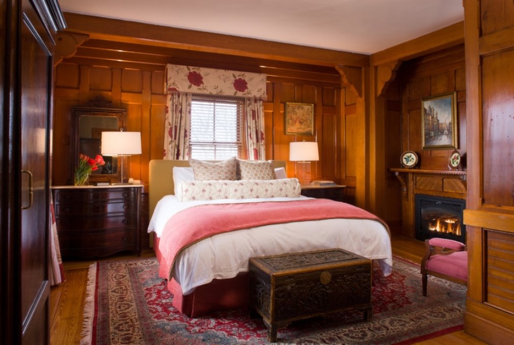 Castle Hill Inn 12/46