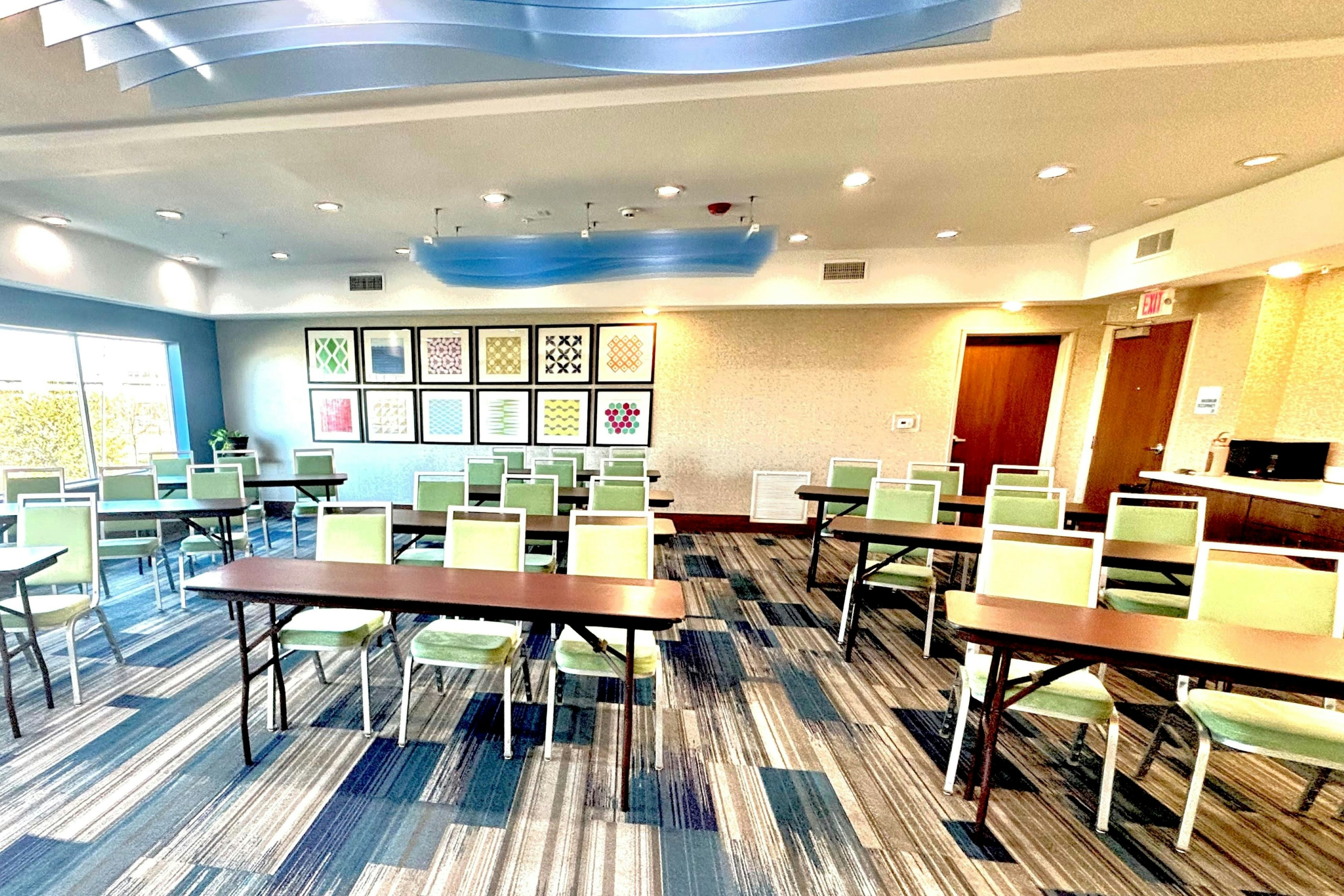 Holiday Inn Express and Suites Houston Westchase - Westheimer 55/59