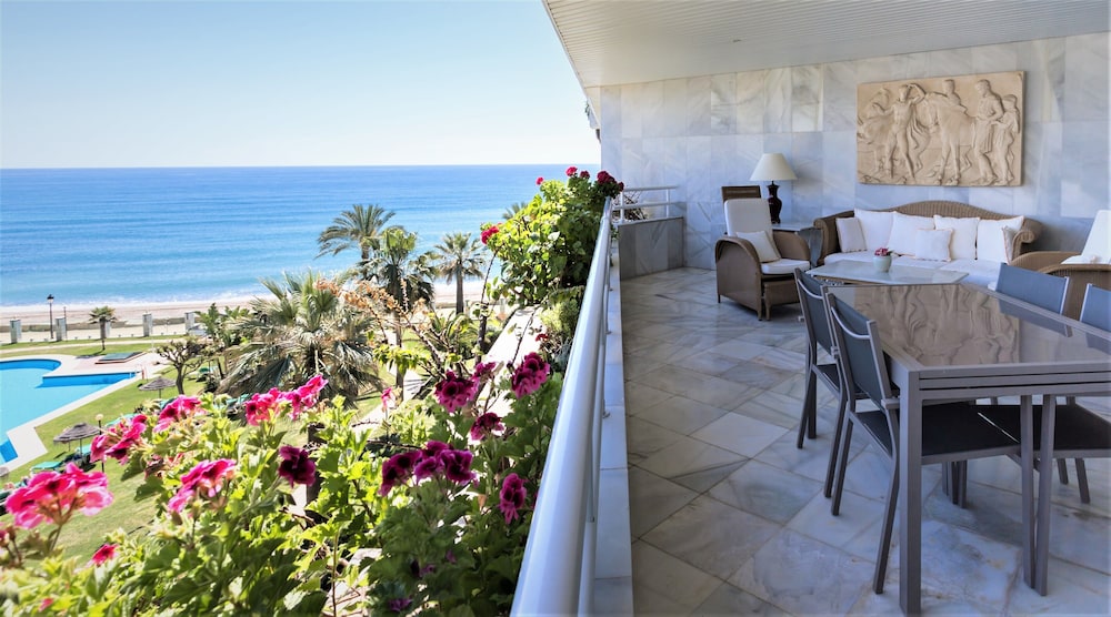 Coral Beach Aparthotel 34/77