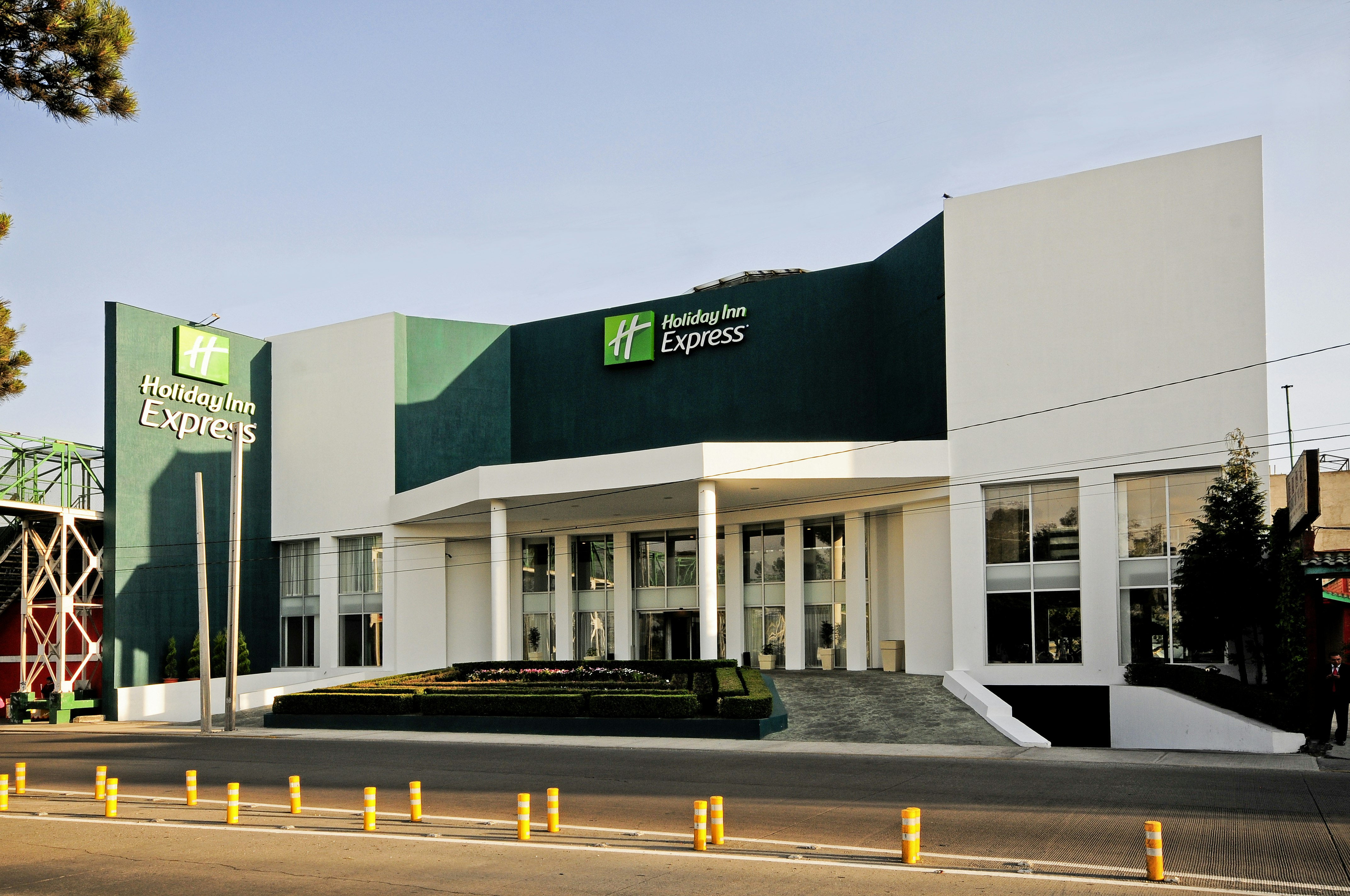 Holiday Inn Express Toluca 4/48