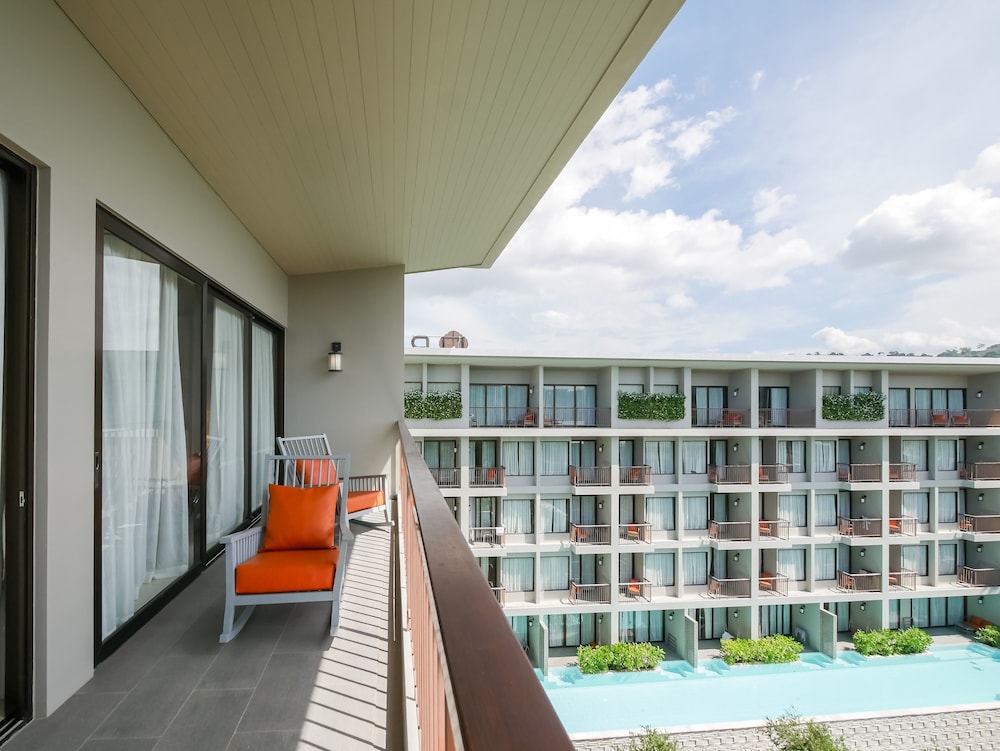 Proud Phuket Hotel in Sa Khu