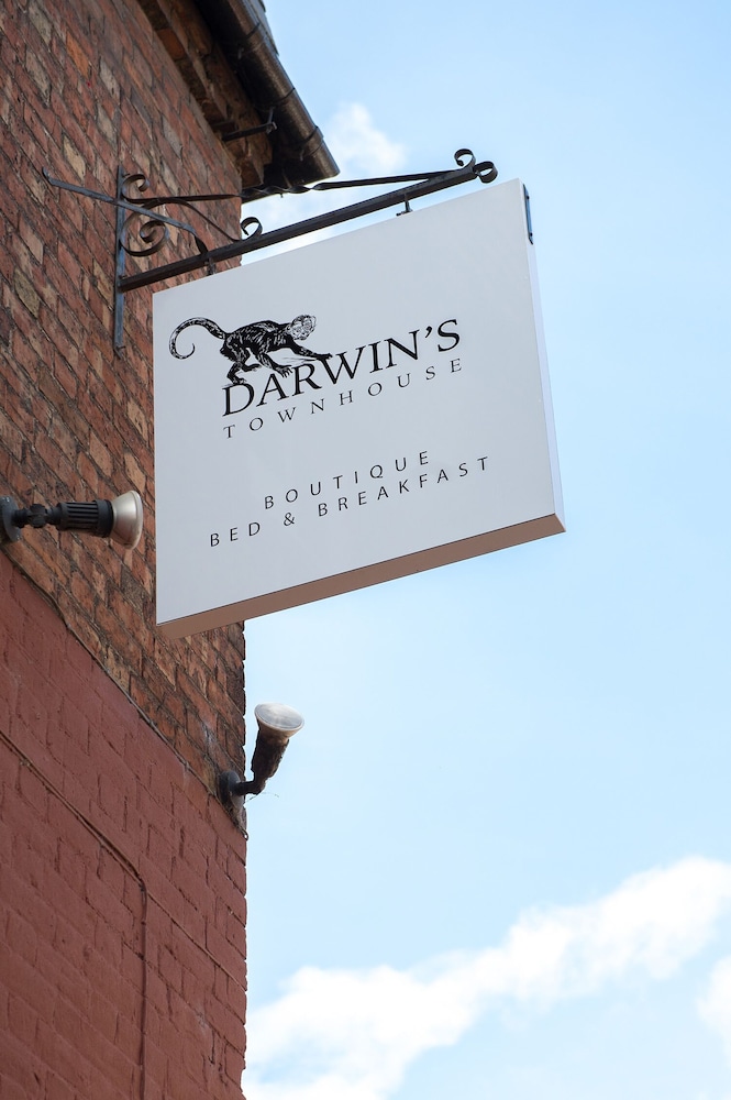 Darwin's Townhouse 5/49