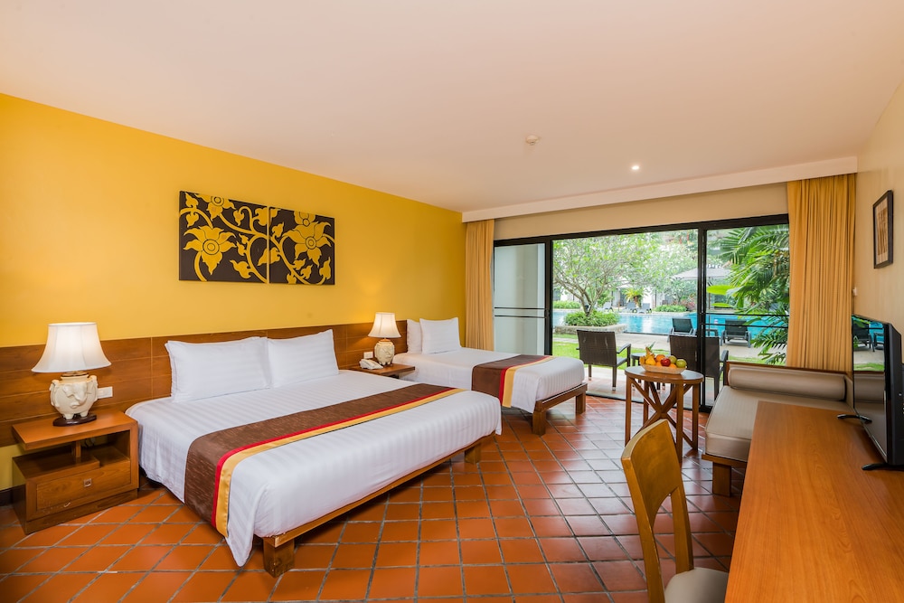 Naithonburi Beach Resort 9/43