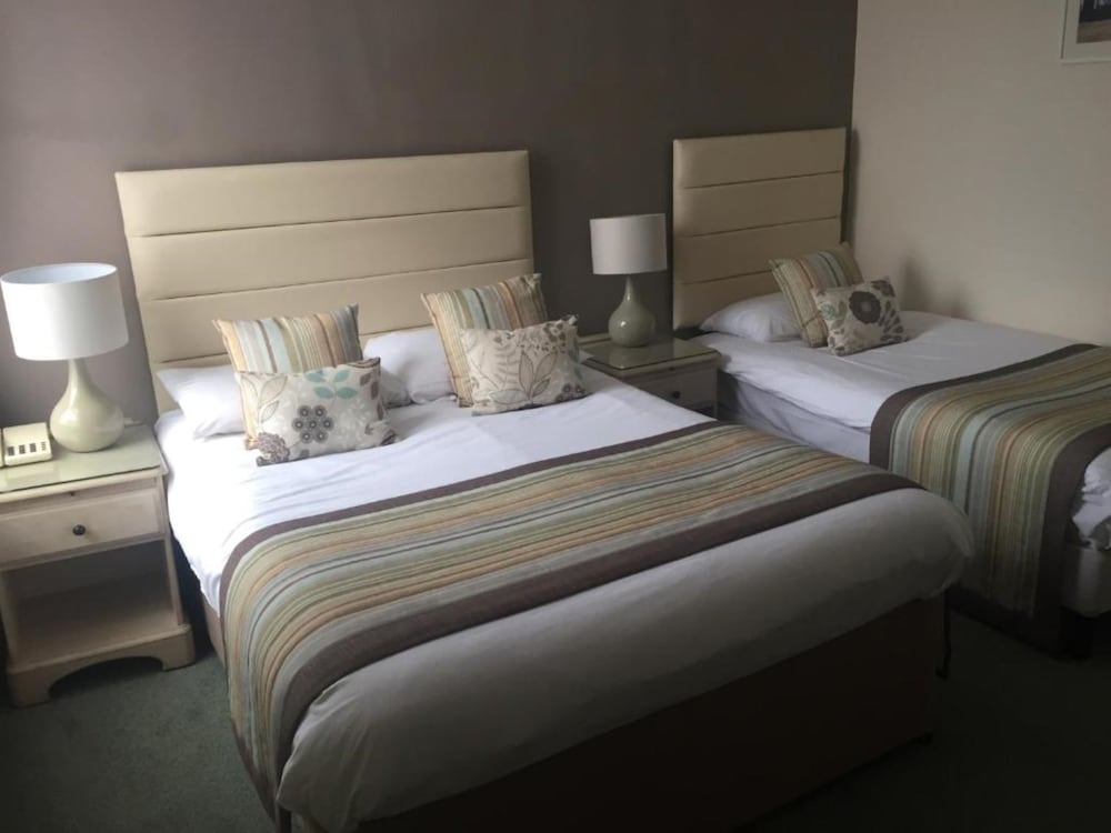 Camelia Hotel 25/76