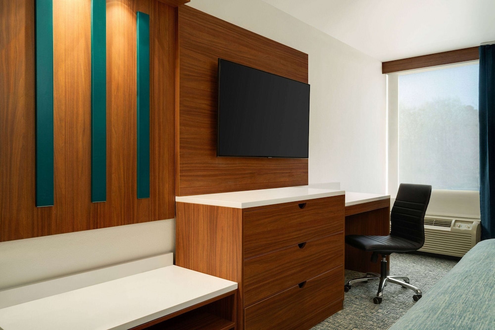 Wingate by Wyndham Williamsburg 38/49