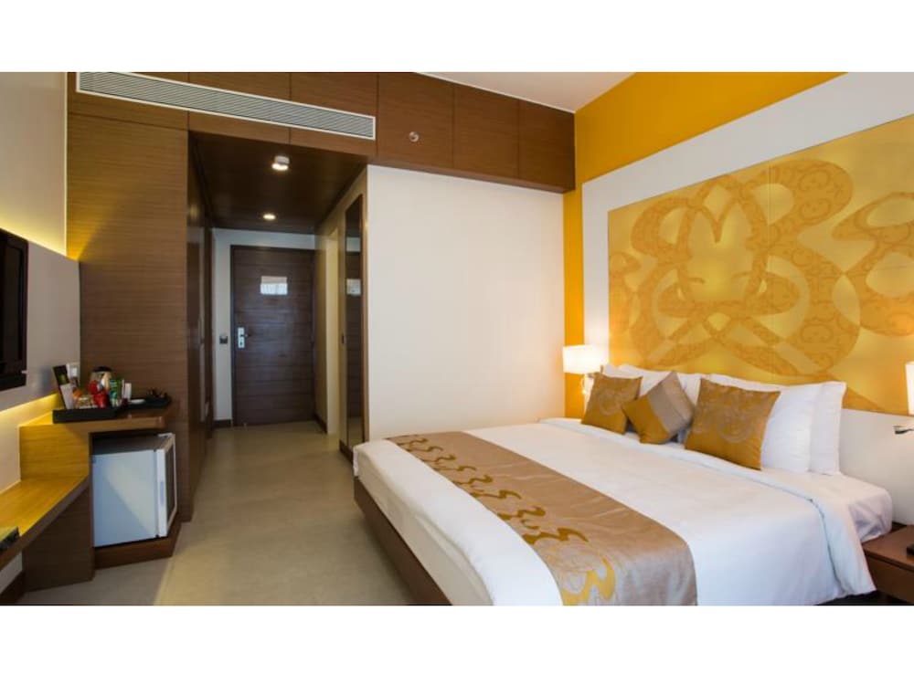 The Fern Residency Mumbai 18/56