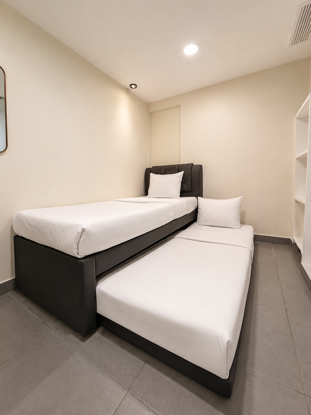 Room, Twin Beds, Shared Bathroom