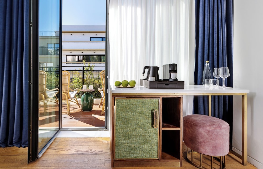 Gatsby Athens Hotel 58/69