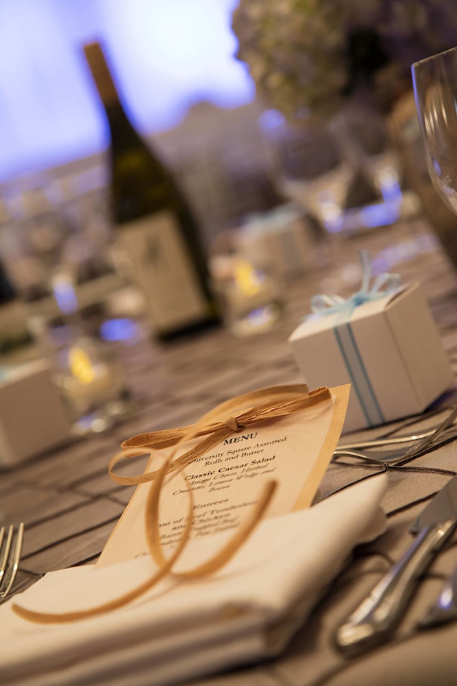 Delta Hotels by Marriott Guelph Conference Centre 13/39