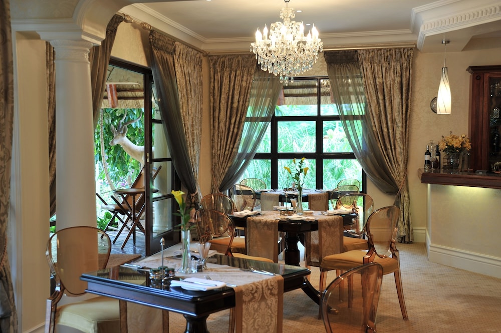 Summerfield Luxury Resort & Botanical Garden 23/44