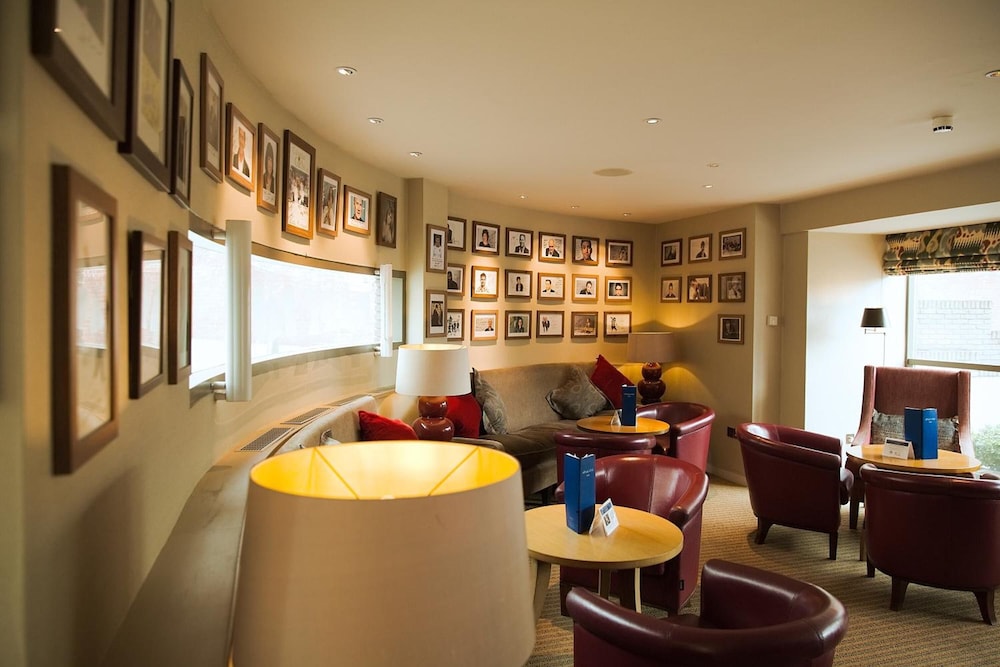 Harts Hotel 28/50