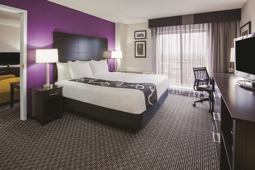 La Quinta Inn & Suites by Wyndham Minneapolis Bloomington W 7/52