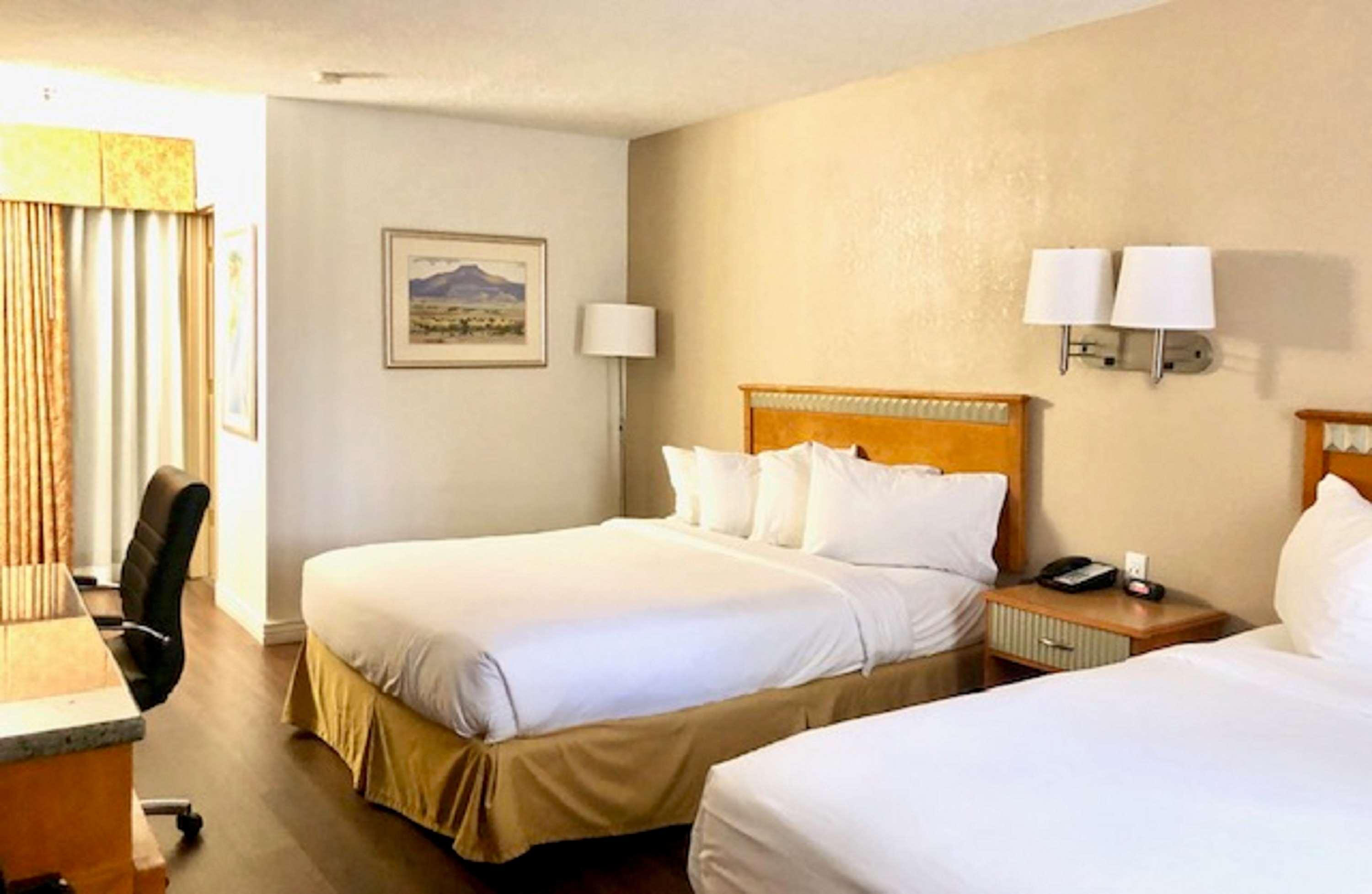 SureStay Plus Hotel Albuquerque I40 Eubanks 4/5