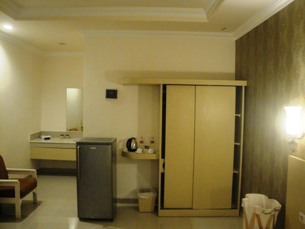 Ramayana Hotel 13/34