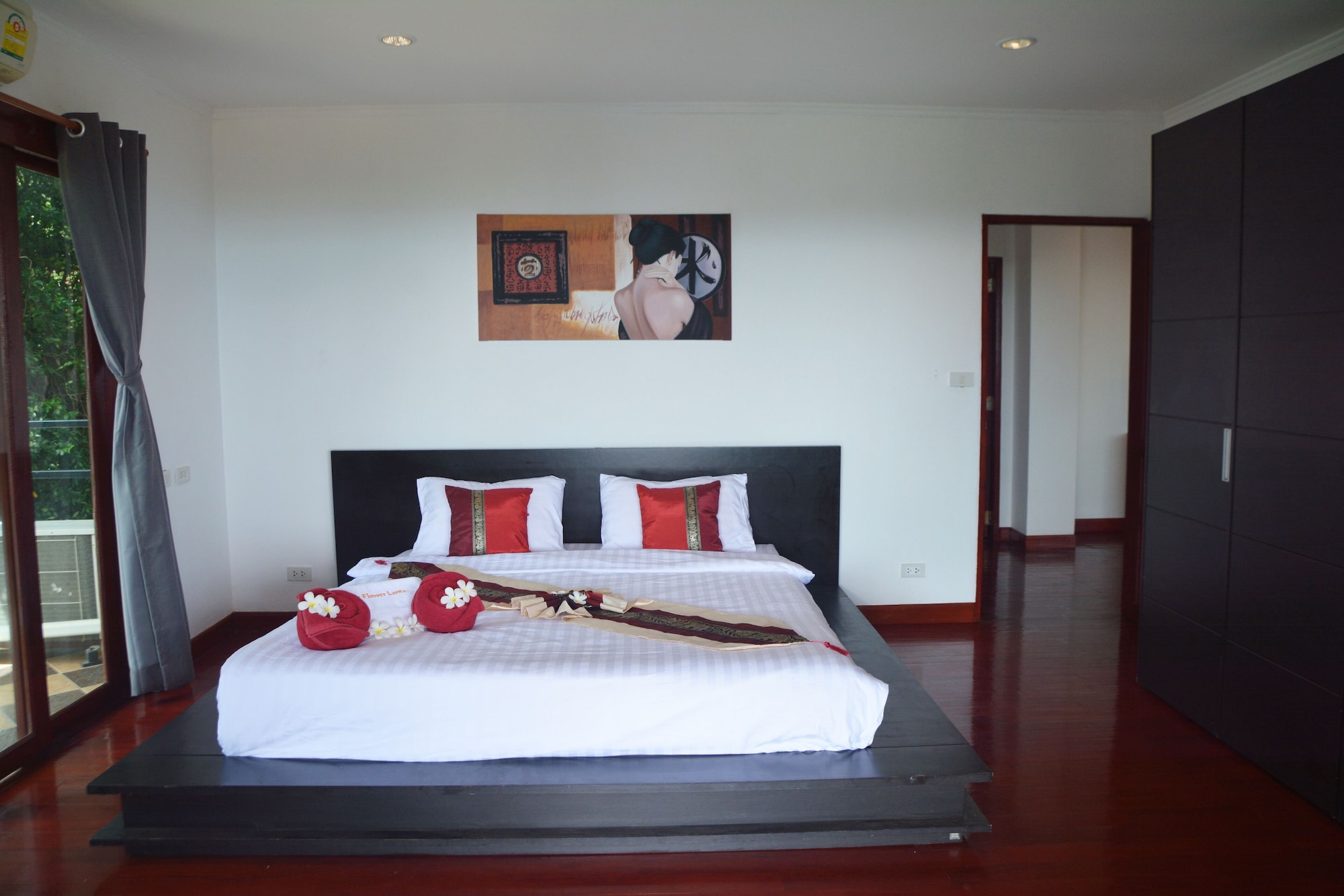 APARTMENT, SEA VIEW