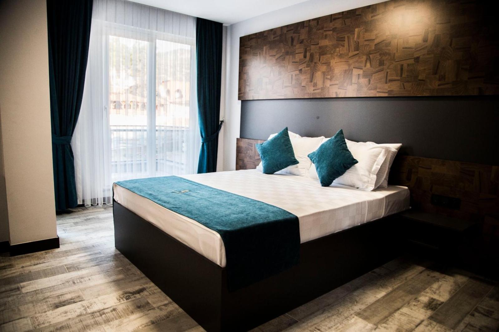 Ladik Hotel 9/50