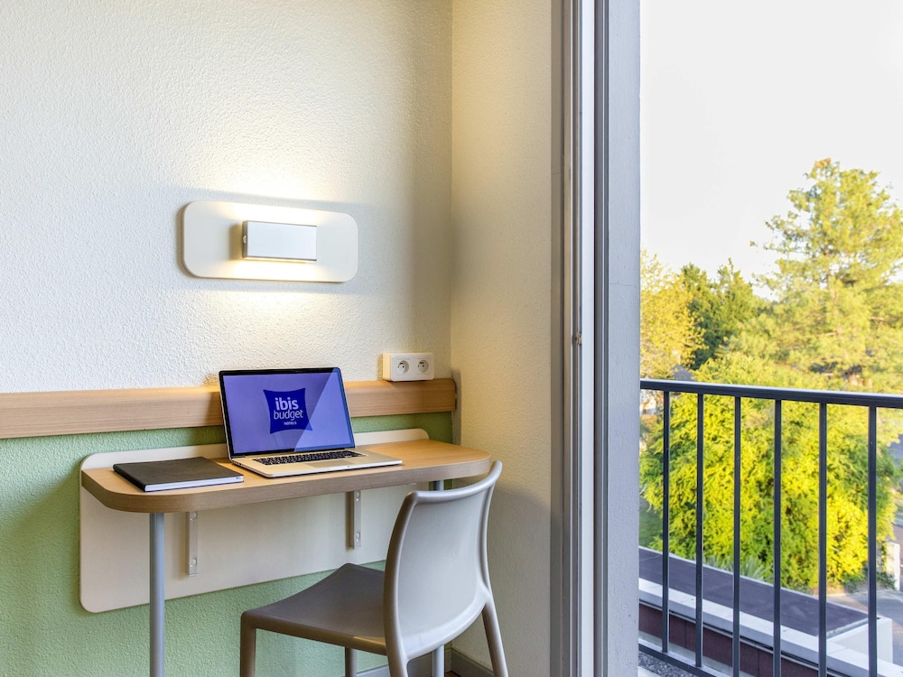 Ibis Budget Pau Lescar 64/68