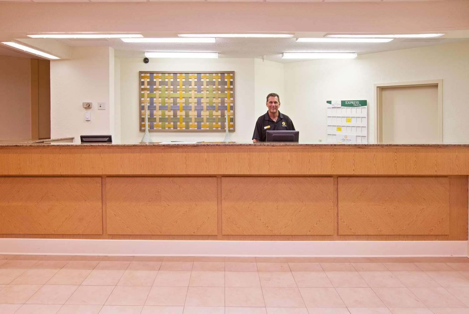 La Quinta Inn & Suites by Wyndham Nashville Airport/Opryland 9/38