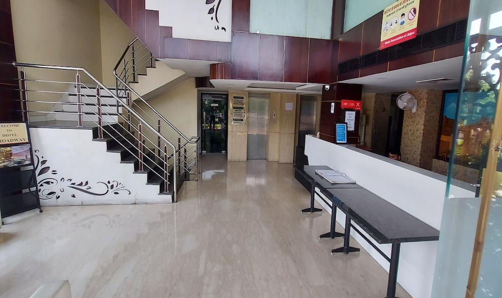 Oyo 7130 Hotel Broadway 28/50