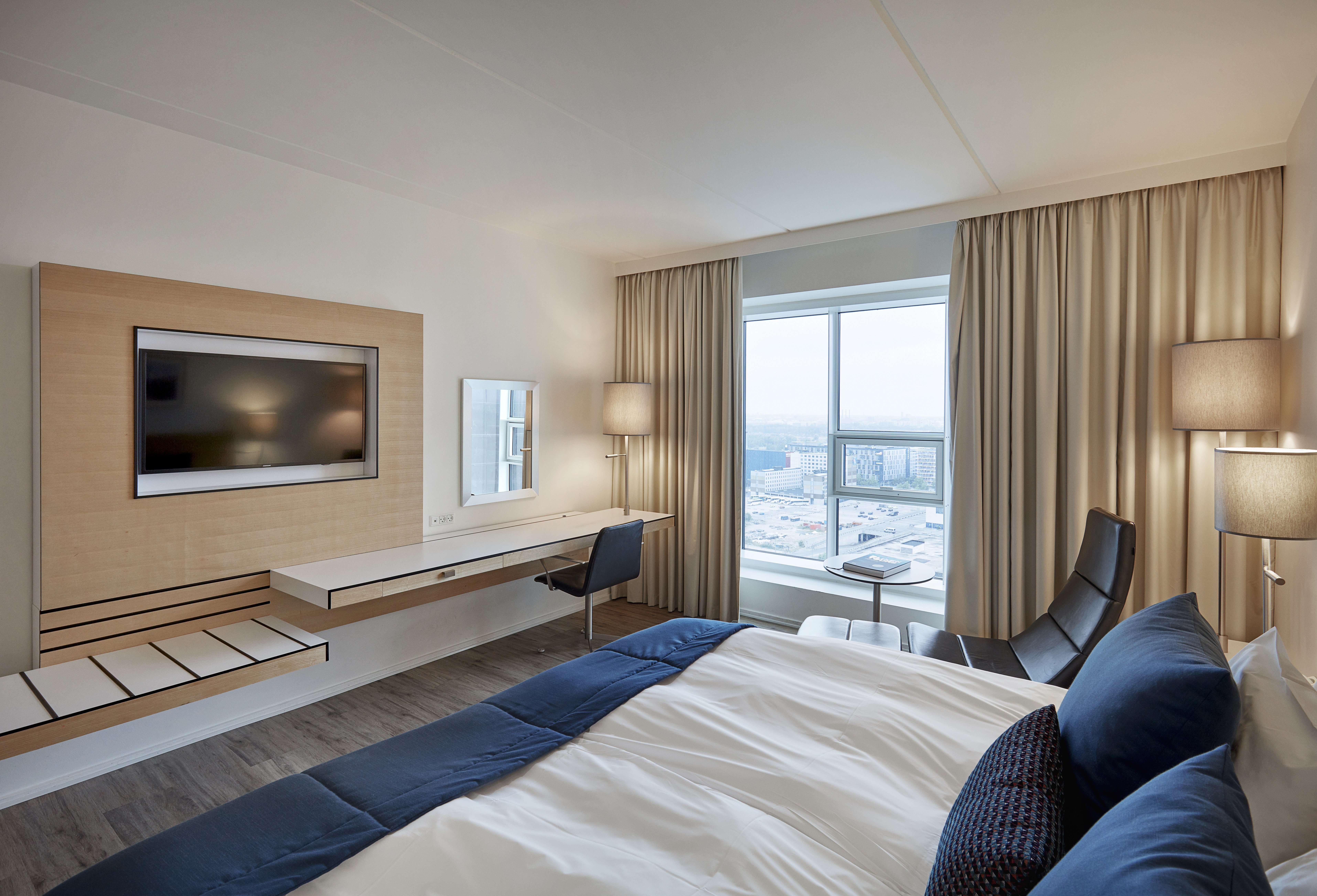 CROWNE PLAZA COPENHAGEN TOWERS 36/79