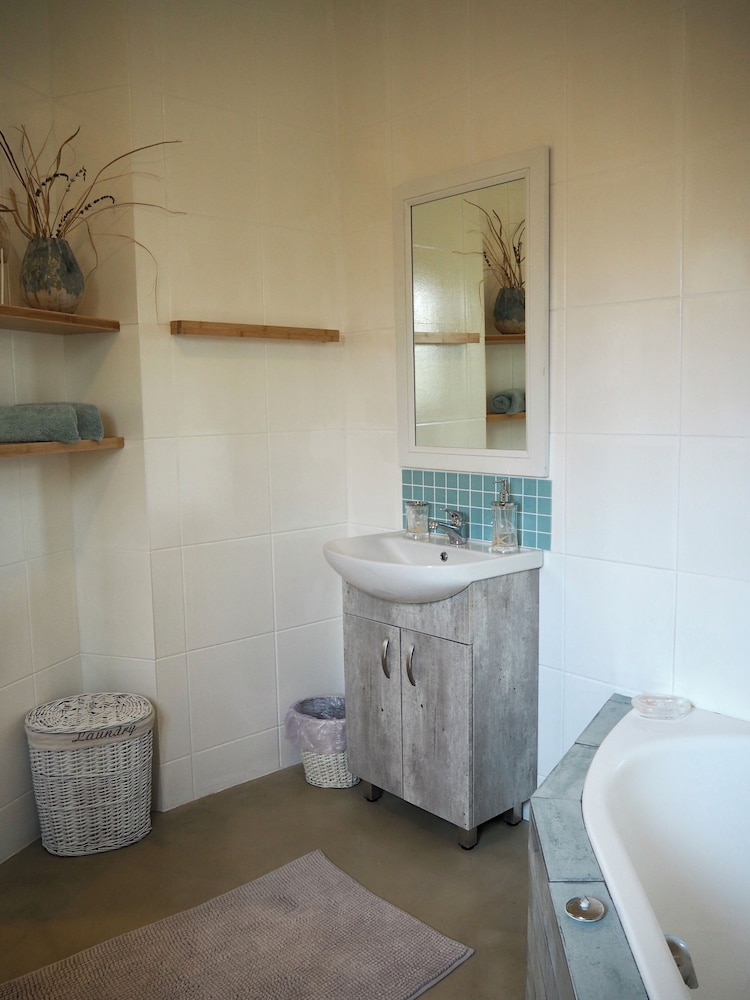 African Breeze Guesthouse 49/50