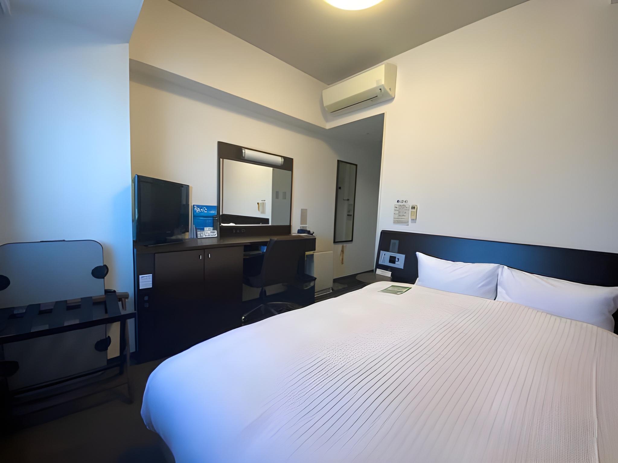 غرفة صغيرة مزدوجة، Hotel Route-Inn Uozu 2/2
