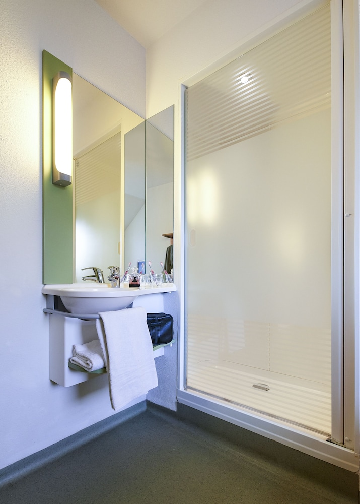 Ibis Budget Tours Nord 42/77