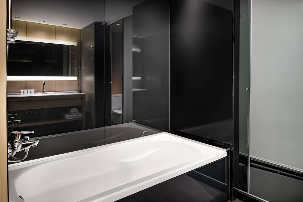 Ac Hotel Sants 9/47