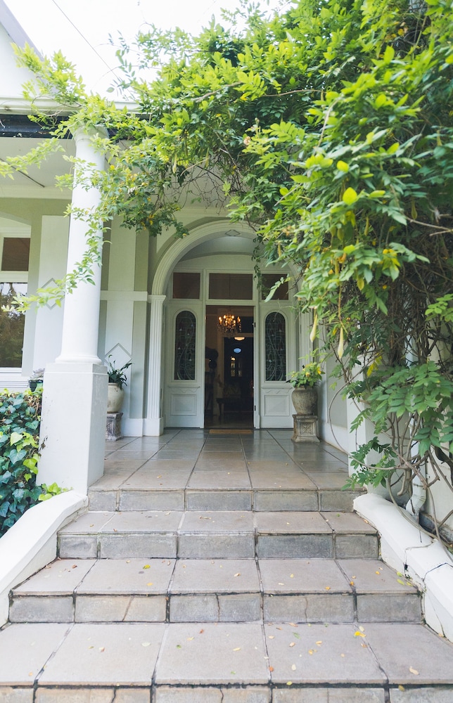 Osborne House - Guest House 3/72