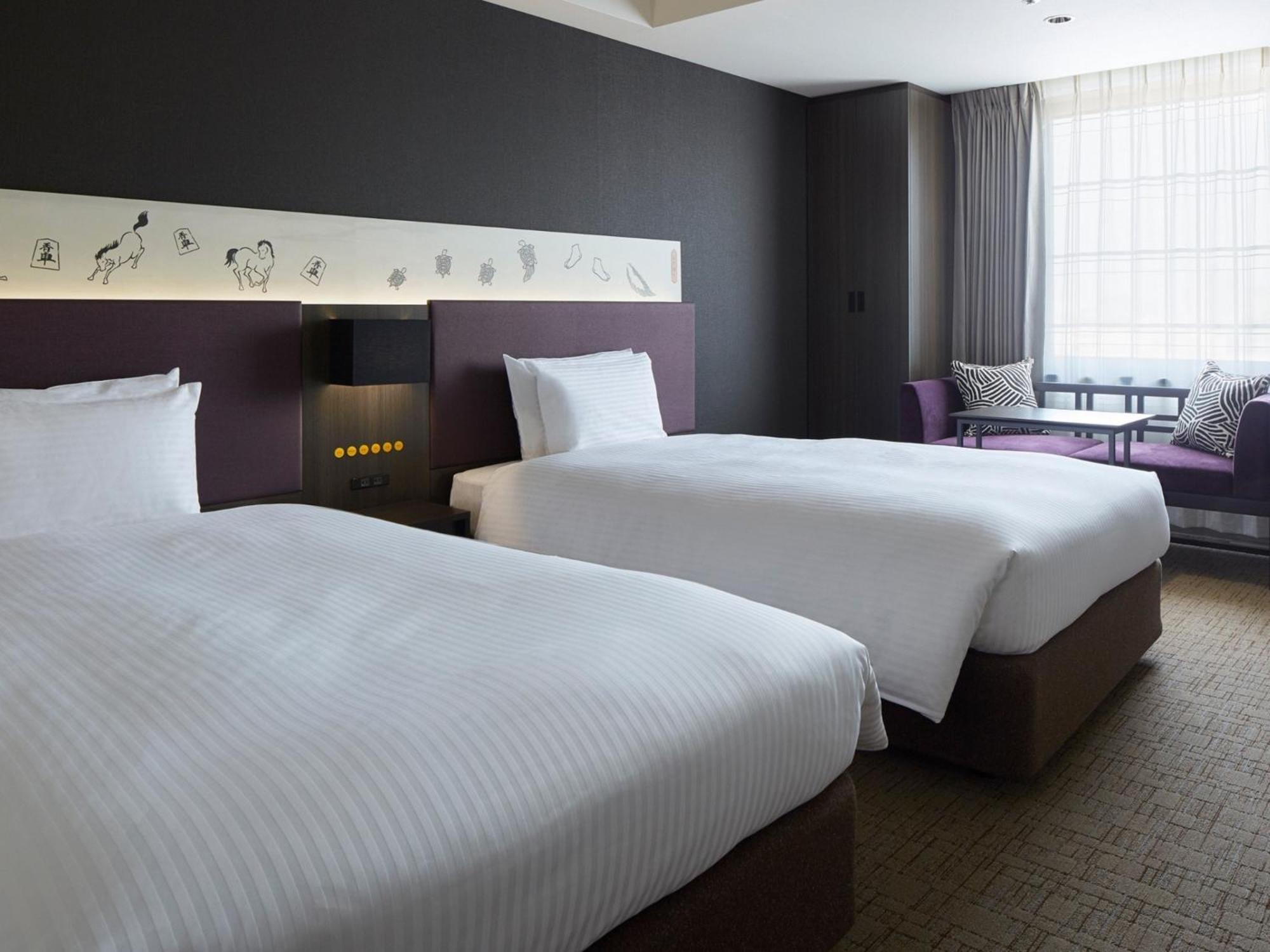 Moderate, Twin Beds, Smoking