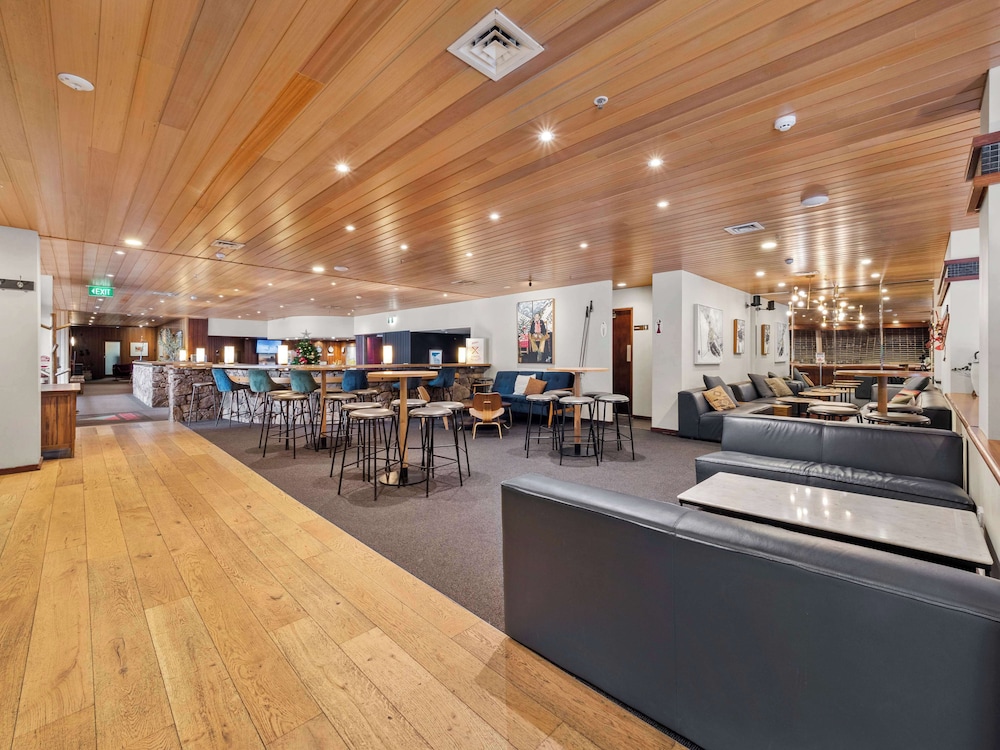 THREDBO ALPINE HOTEL 57/74