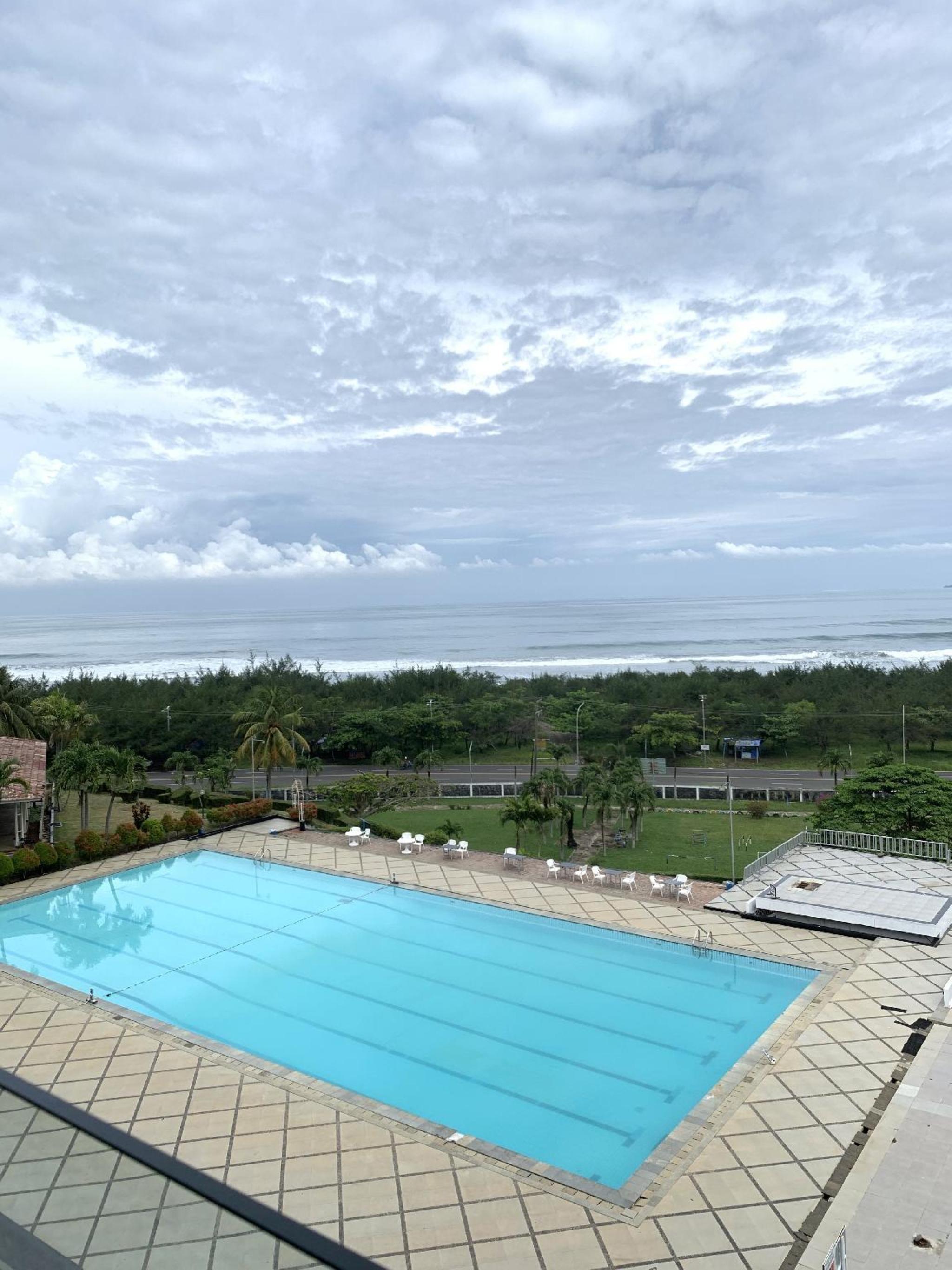 Grage Hotel Bengkulu 9/19