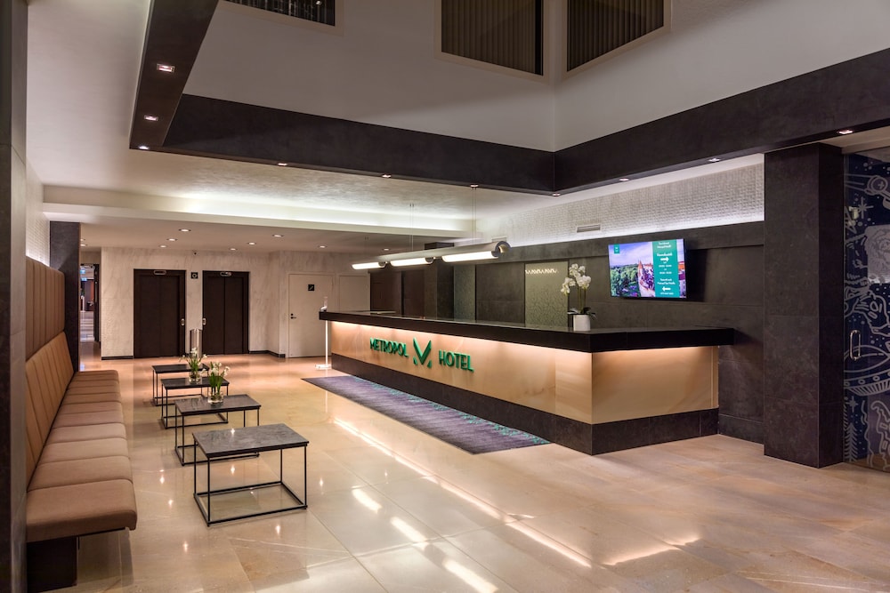 Metropol Hotel 13/59